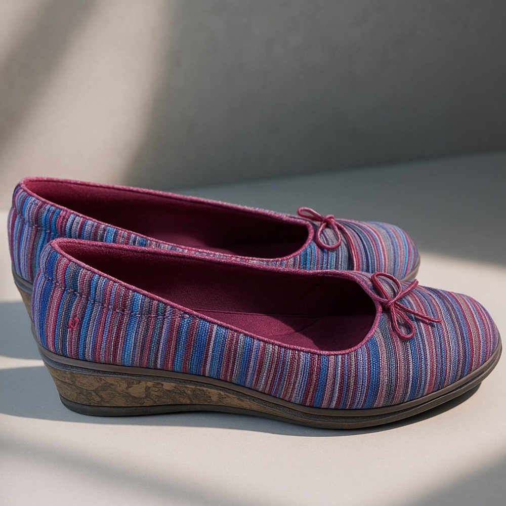 Grasshoppers Ortholite Blue Red White Woven Stripe Cork-Look Wedge Flats Size 8M